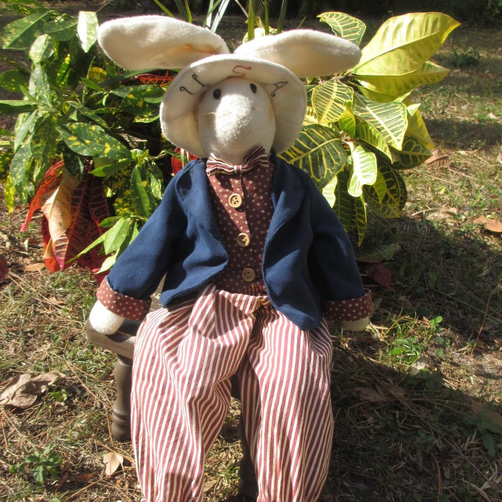 Easter rabbit 1991 antic fabric holiday decor - Picture 2 of 4